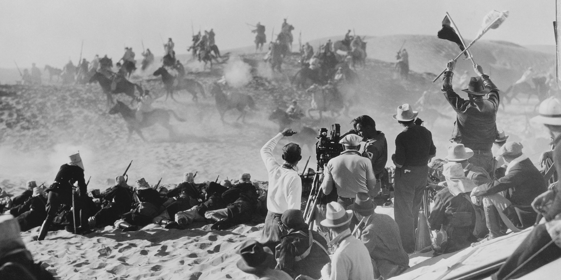 Uni-versal Extras :: TV & Fi;lm Casting Agency in The UK and Ireland