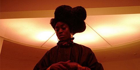 Medusa Deluxe (2022) Feature Film :: Uni-versal Extras