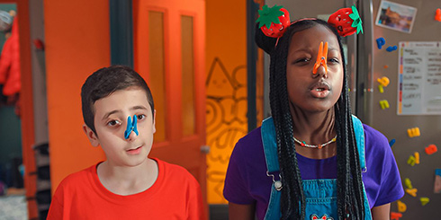 Lagging - Series 2 (2023) TV Series :: Uni-versal Extras