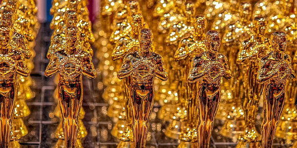 There may not be an Award for the Best Supporting Artists during award season