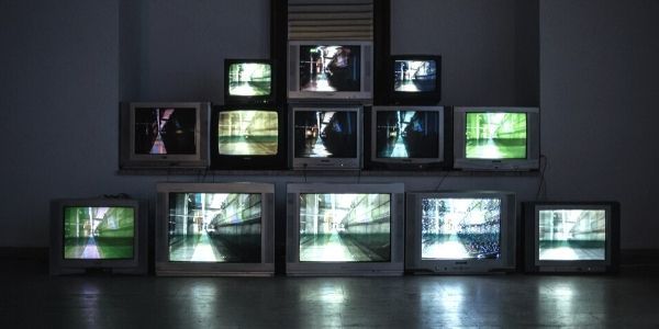 Uni-versal Extras have provided Supporting Artists and Extras for many well-known advertisements and commercials. In today's post